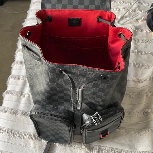 Louis Vuitton utility backpack - Picture 5 of 5